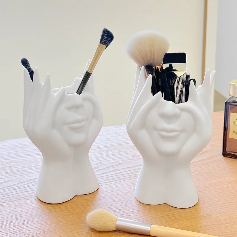 High-Value Makeup Brush Holder with Face Design, Multi-Functional Cosmetic and Pen Holder for Dressing Table and desktop.